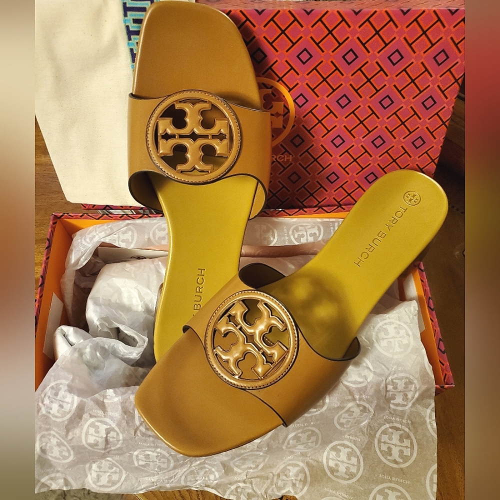 NEW Tory Burch Bombe Miller Slide, Calf Leather, caramel color, size 12 US.